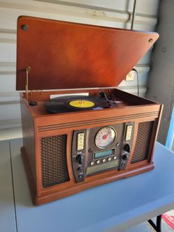 Crosley Vinyl Bluetooth CD Cassette AM/FM Radio Music Player Speakers