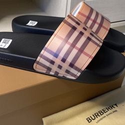 Burberry Woman’s Slides Size 6/7