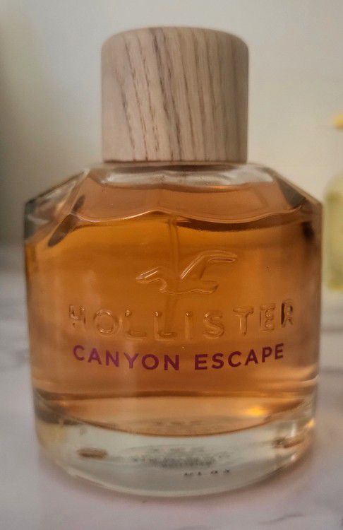 Hollister Canyon Escape 