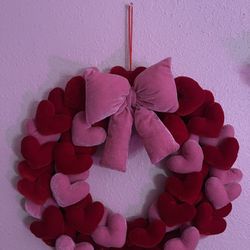 pink and red heart wreath