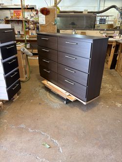 Modern Dresser – 6 Drawers 