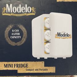 Modelo 6 can 4 Liter Capacity Mini Fridge 
