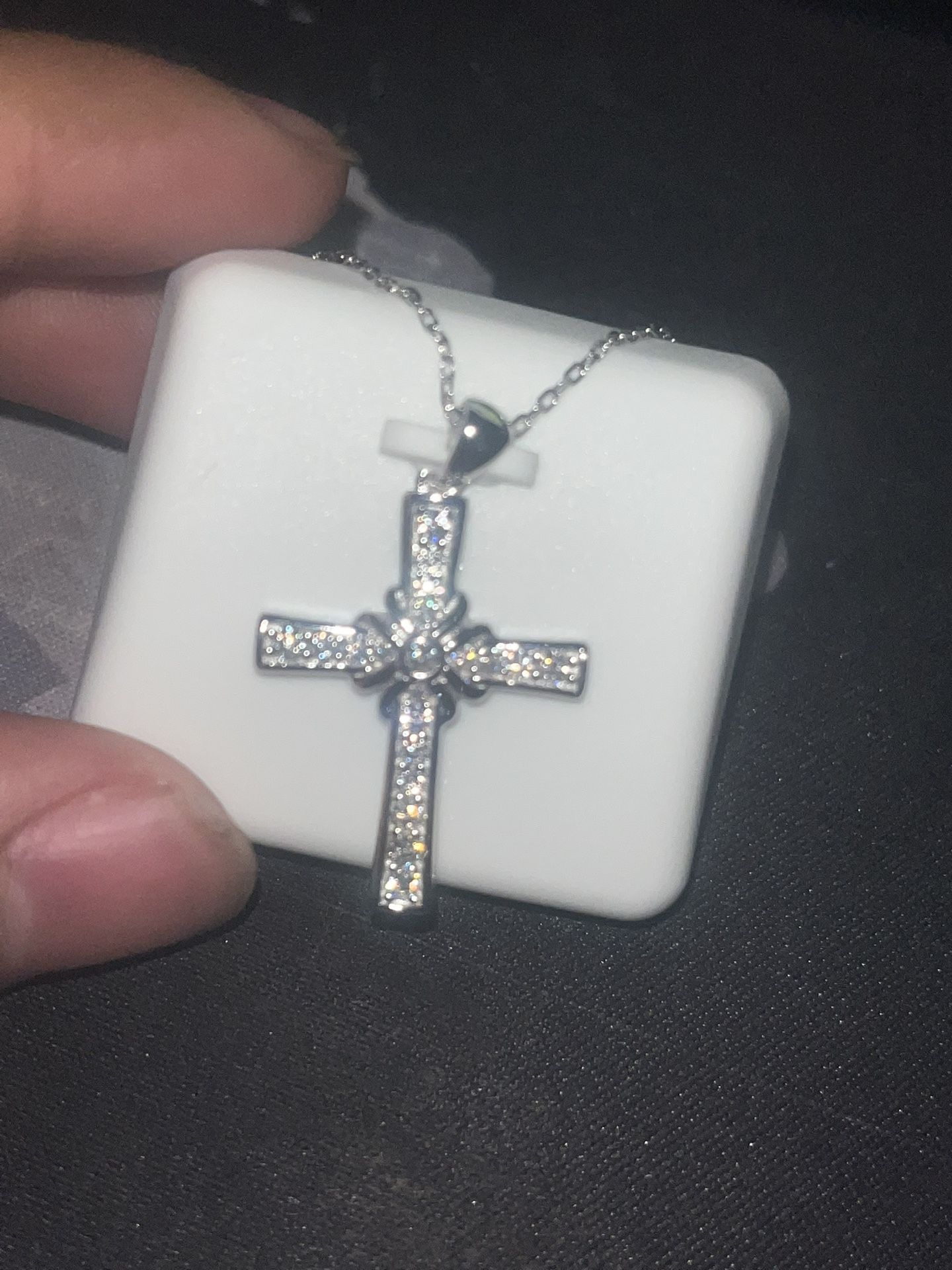 Moissanite Pendant With Chain 