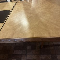 Dinner Room Set 4 Chair good condition. It’s got the top padding for real good table. Top is not marked up at all.