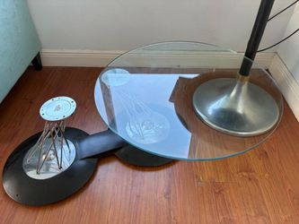 Round Glass Top Pedestal Table
