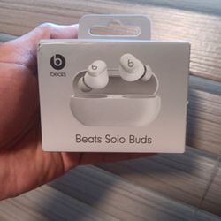 Beats Solo Buds