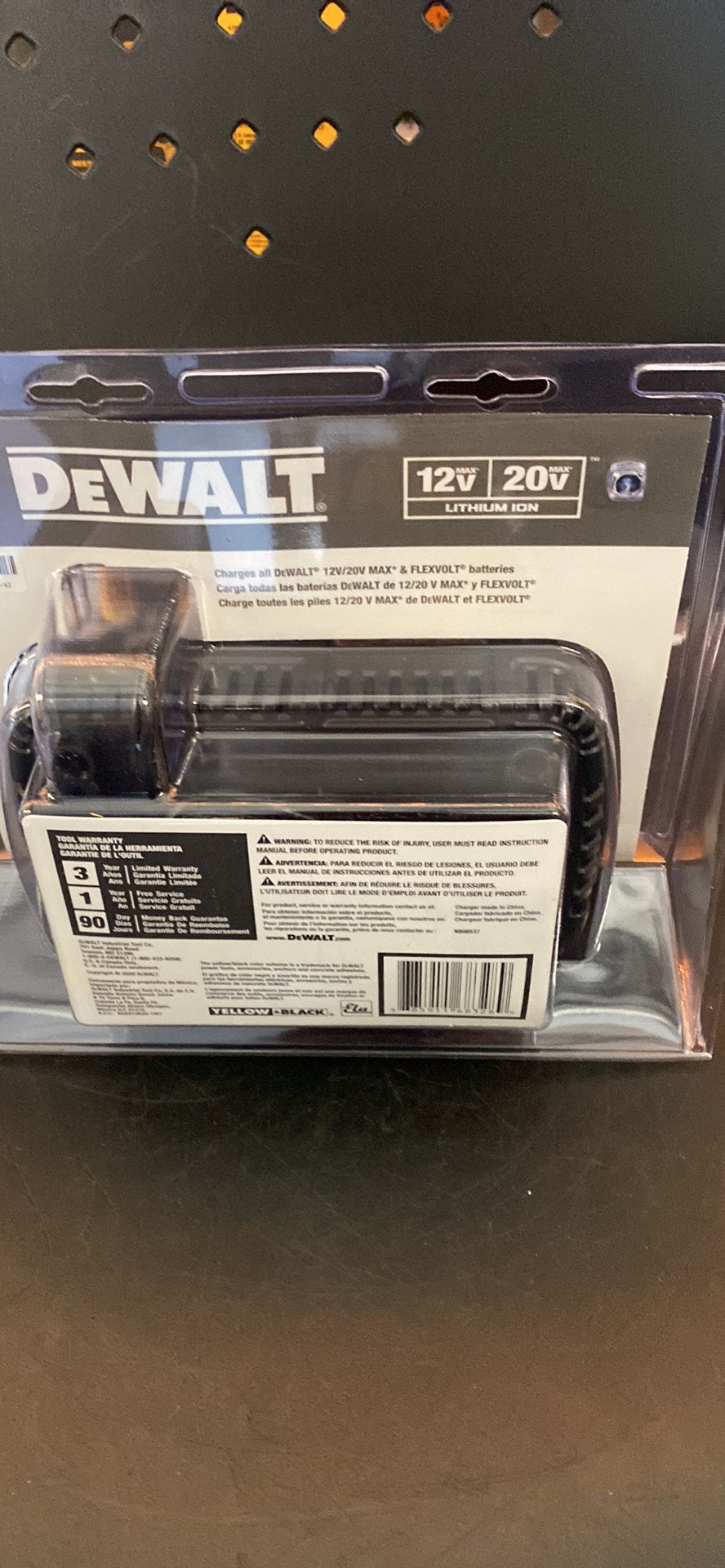 Charger DCB 1106 20 v