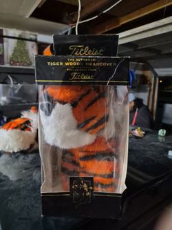 Tiger Woods headcover