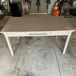 Desk / Table 