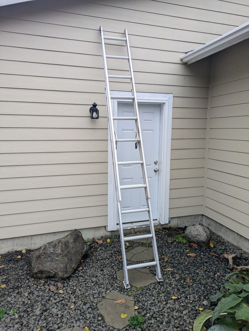 16 Ft. Louisville aluminum extension ladder