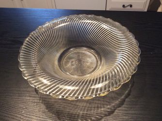 Vintage swirl glass bowl