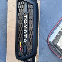 TACOMA 2011 TRD GRILL