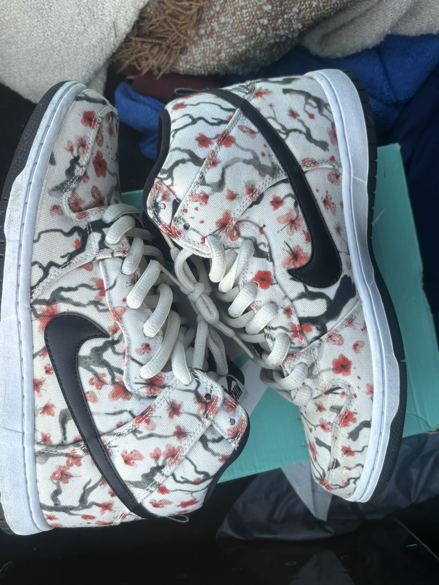 Cherry Blossom Nike Dunk High New Nike SB Dunk High “cherry Does