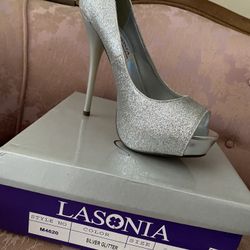 Womens Size 8.5 heels