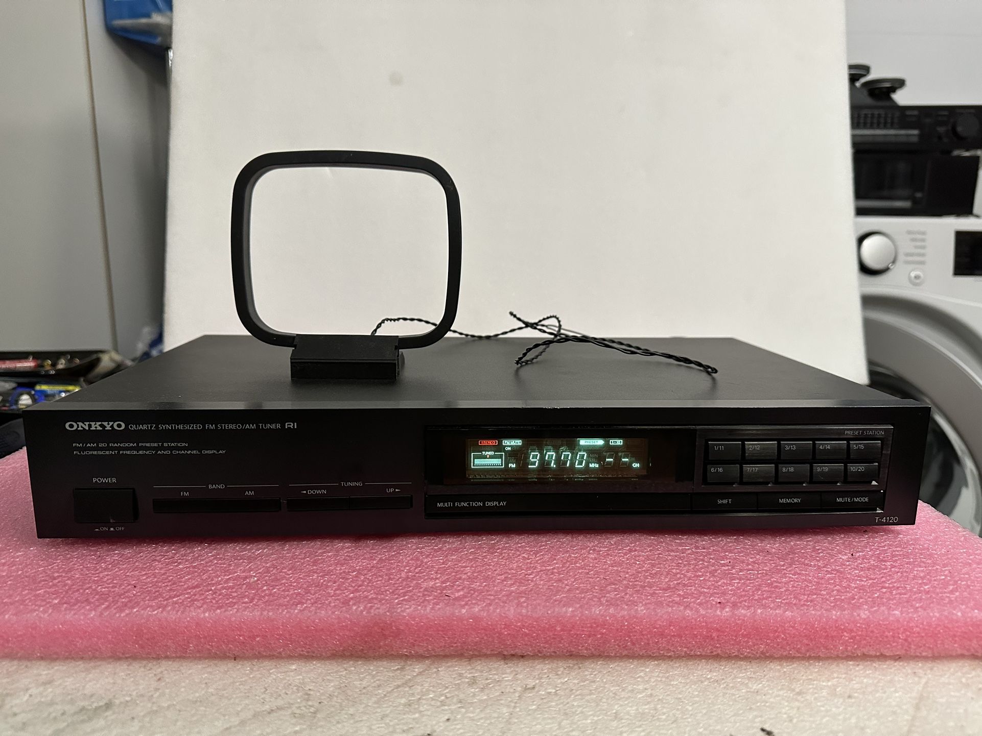 Onkyo T-4120 Quartz Synthesized AM/FM Stereo Tuner . Made in Japan