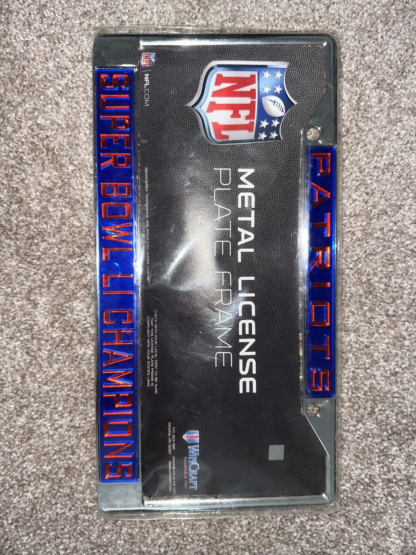 Patriots Metal License Plate Frame