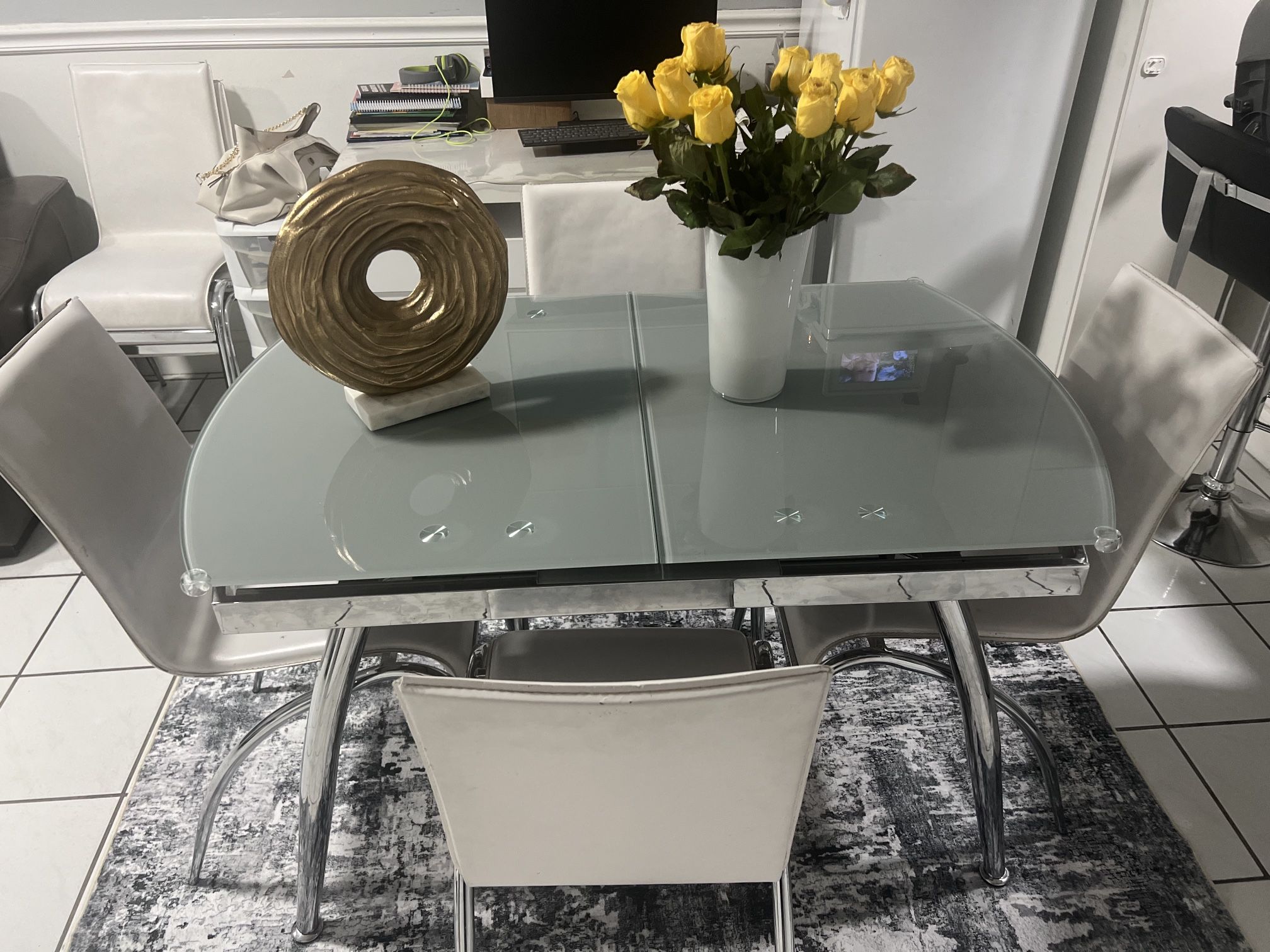 Dinning Table & Chairs