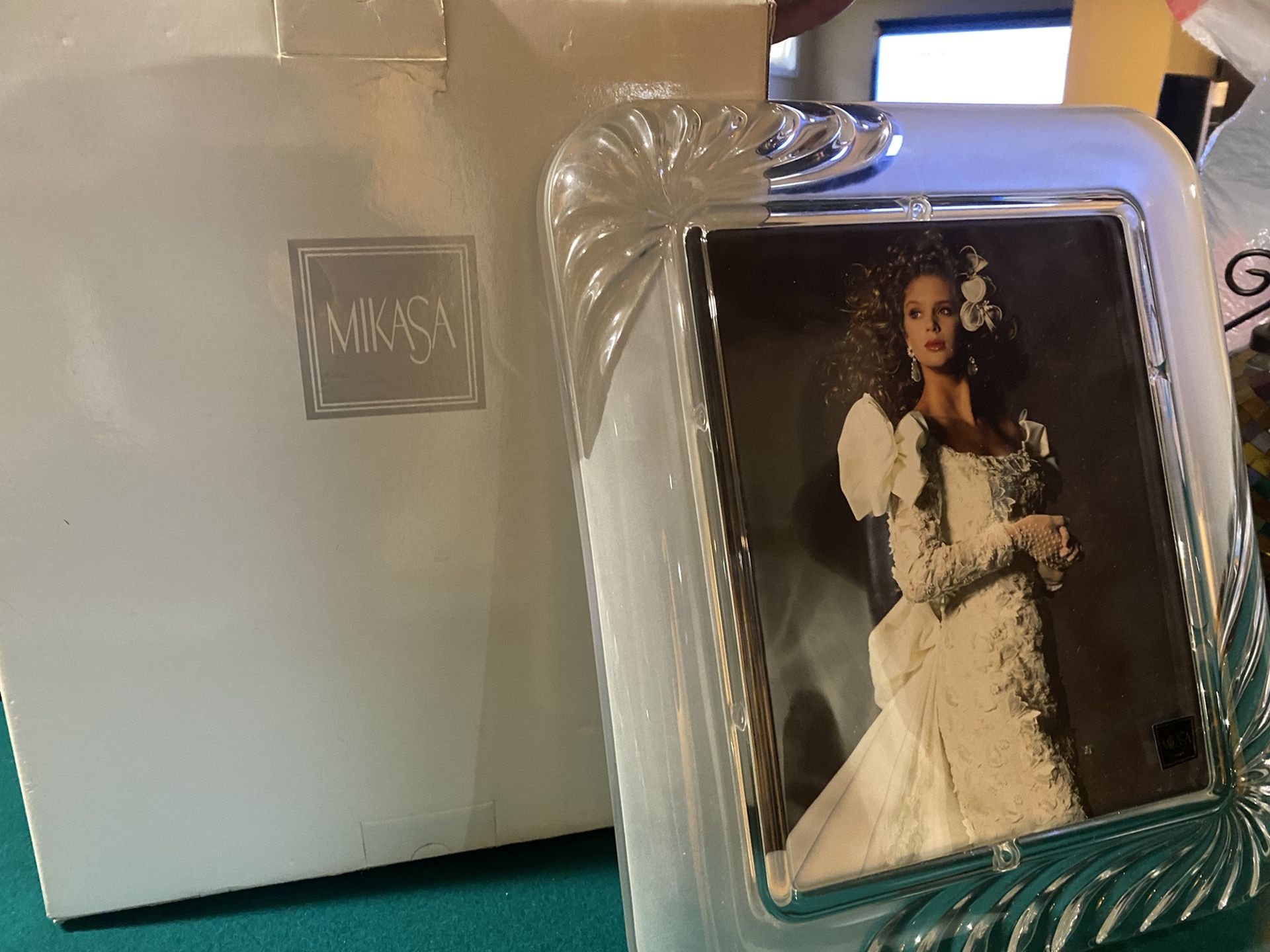 Brand New Mystique Mikasa Glass Picture Frame (8x10)