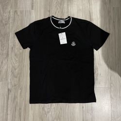 ✨New Moncler T-shirt (Embroided Emblem )