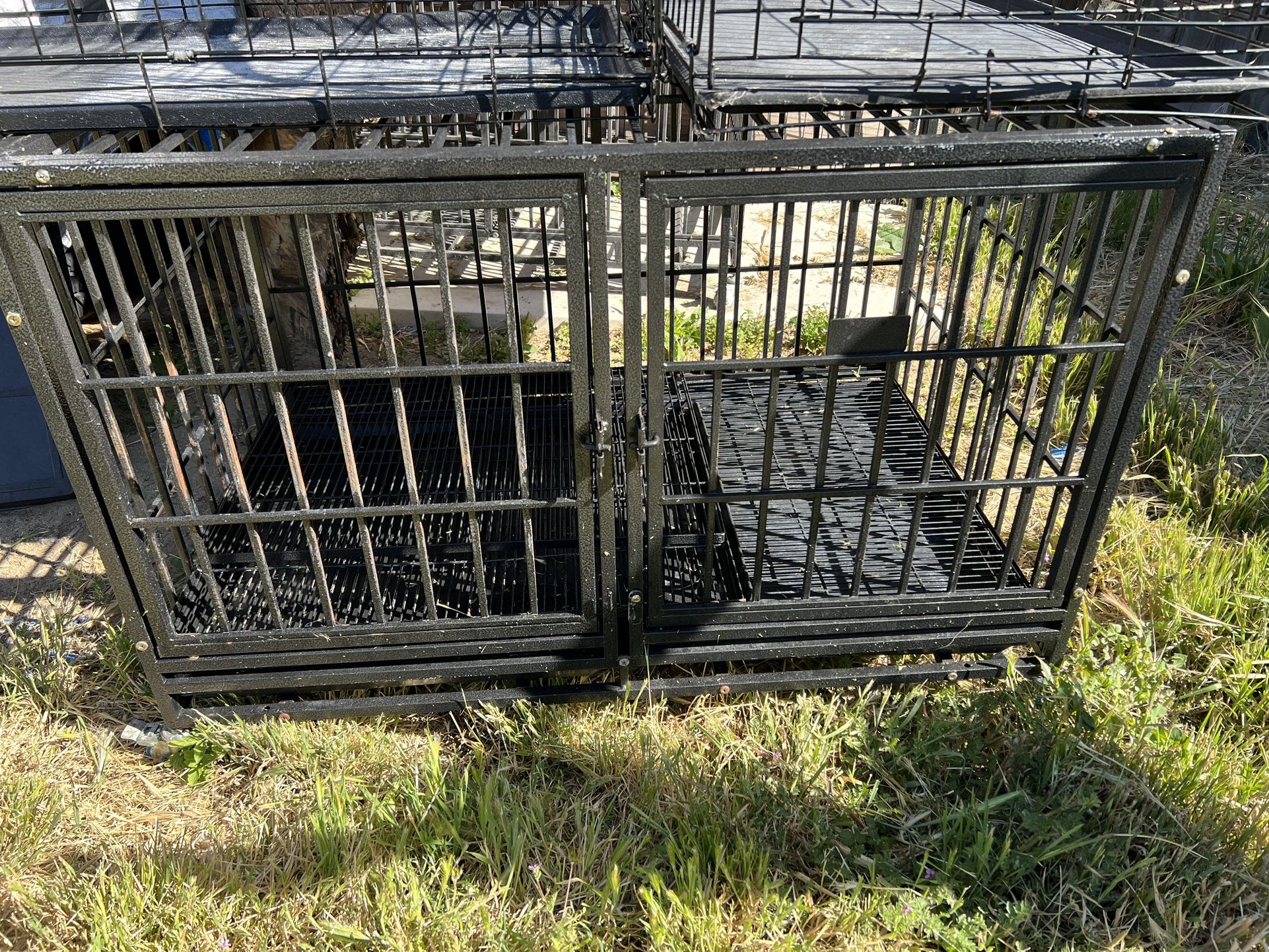 2 Welded Dog Kennels 1 Wire Dog Kennel