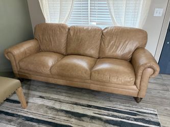 Like new leather sofa