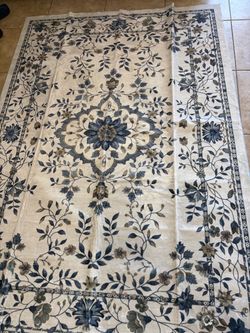 Area rug