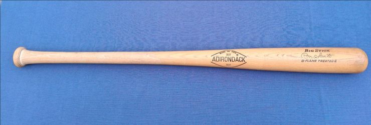 Vintage Adirondack 302F Big Stick Ron Santo model baseball bat
