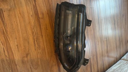 Dodge Charger Driver Side Headlight- good condition