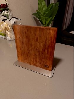 Magnetic Wooden Knife Block - Hexclad