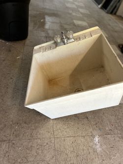 Plastic sink tub good for your garage or basement