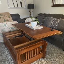 Coffee Table Whit Lift Top