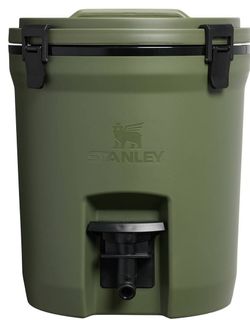 Stanley Adventure Jug Fast Flow 2 Gal In Pine Green New In Box