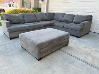 Large Gray Sectional with Oversized Ottoman!