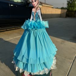 Elsa Frozen Pinata With Balls 
