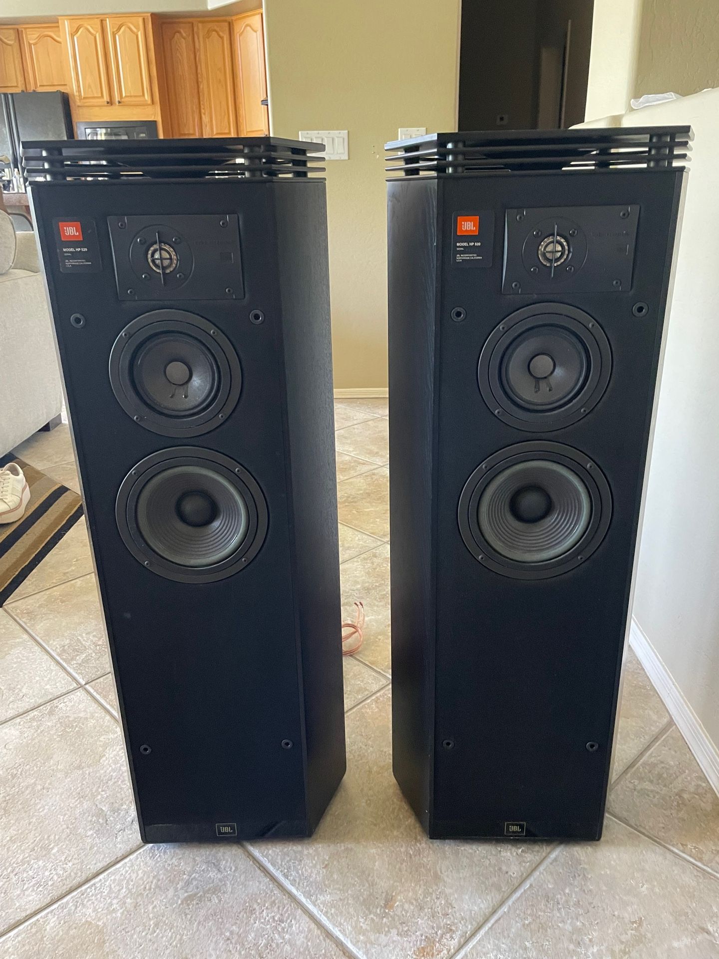 JBL HP 520 Speakers