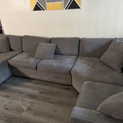 U-shaped Couch For Sale