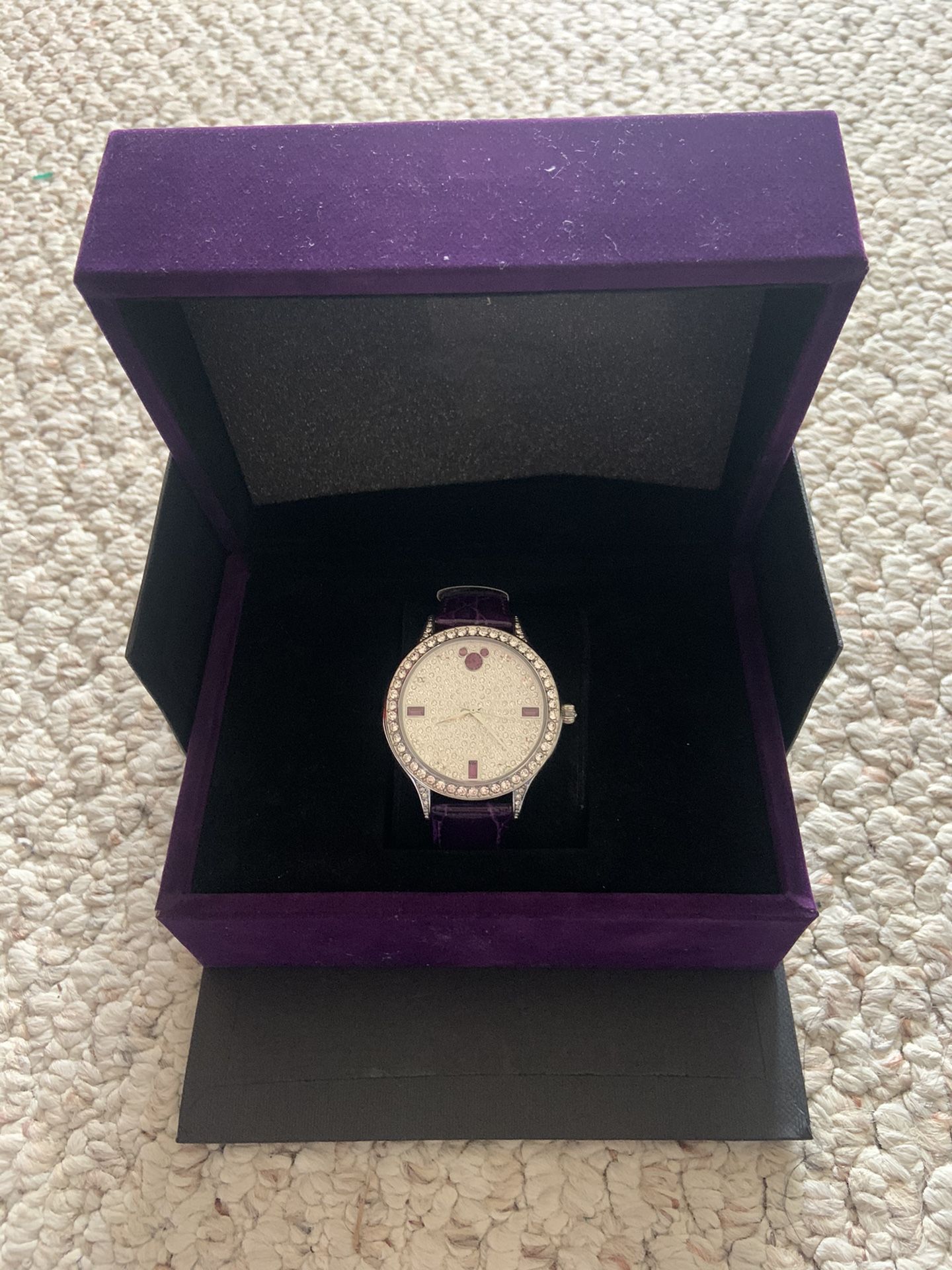 New Hong Kong Disneyland Minnie Mouse Watch