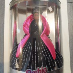 Barbie Happy Holidays Limited Edition Figure 