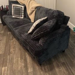 Loveseat, Great Starter - Barely Used