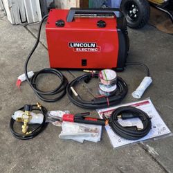 Lincoln Electric 140 Amp LE31MP Multi-Process Stick/MIG/Flux-Core/TIG, 120V, Aluminum Welder with Spool Gun sold separately 