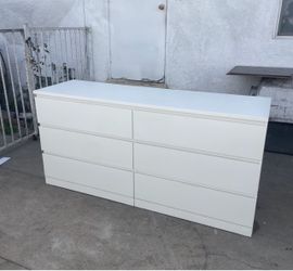 White 6-Drawer Double Dresser