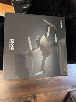  Brand new R36S handheld game console, still factory sealed. Plays classic retro games on a 3.5” IPS screen (640×480) with smooth controls and long ba