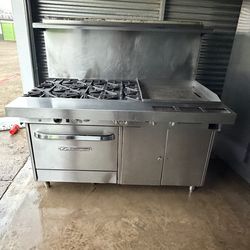 Southbend Gas Range Oven - ONLY $9,000 OBO