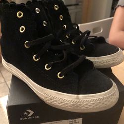 Girls Black Converse High Top Gym Shoes Size 1
