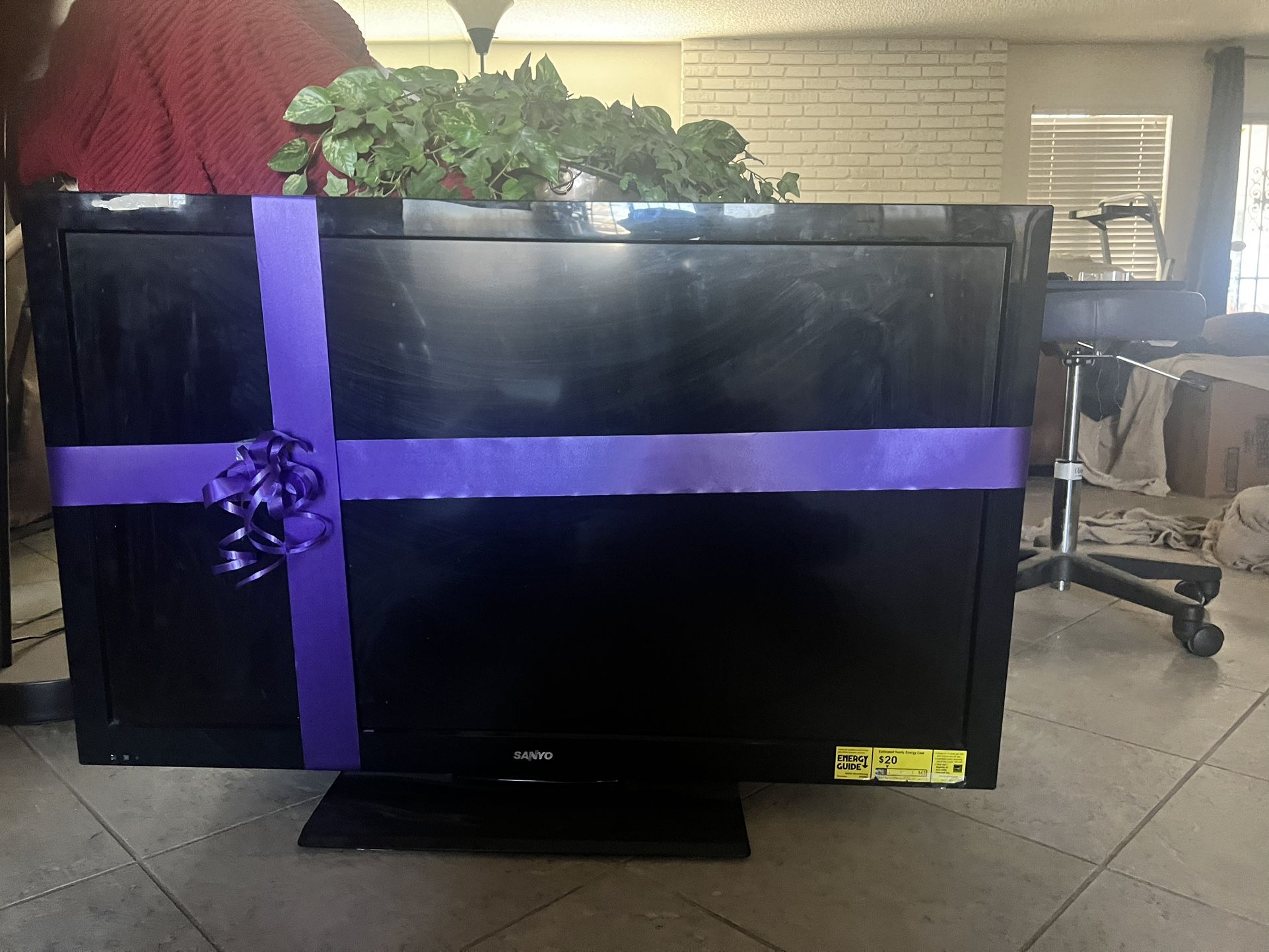 Sanyo 40” Roku Flat Screen Tv ***