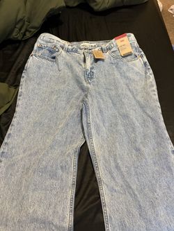 Levi Low Pro Straight Leg Jeans