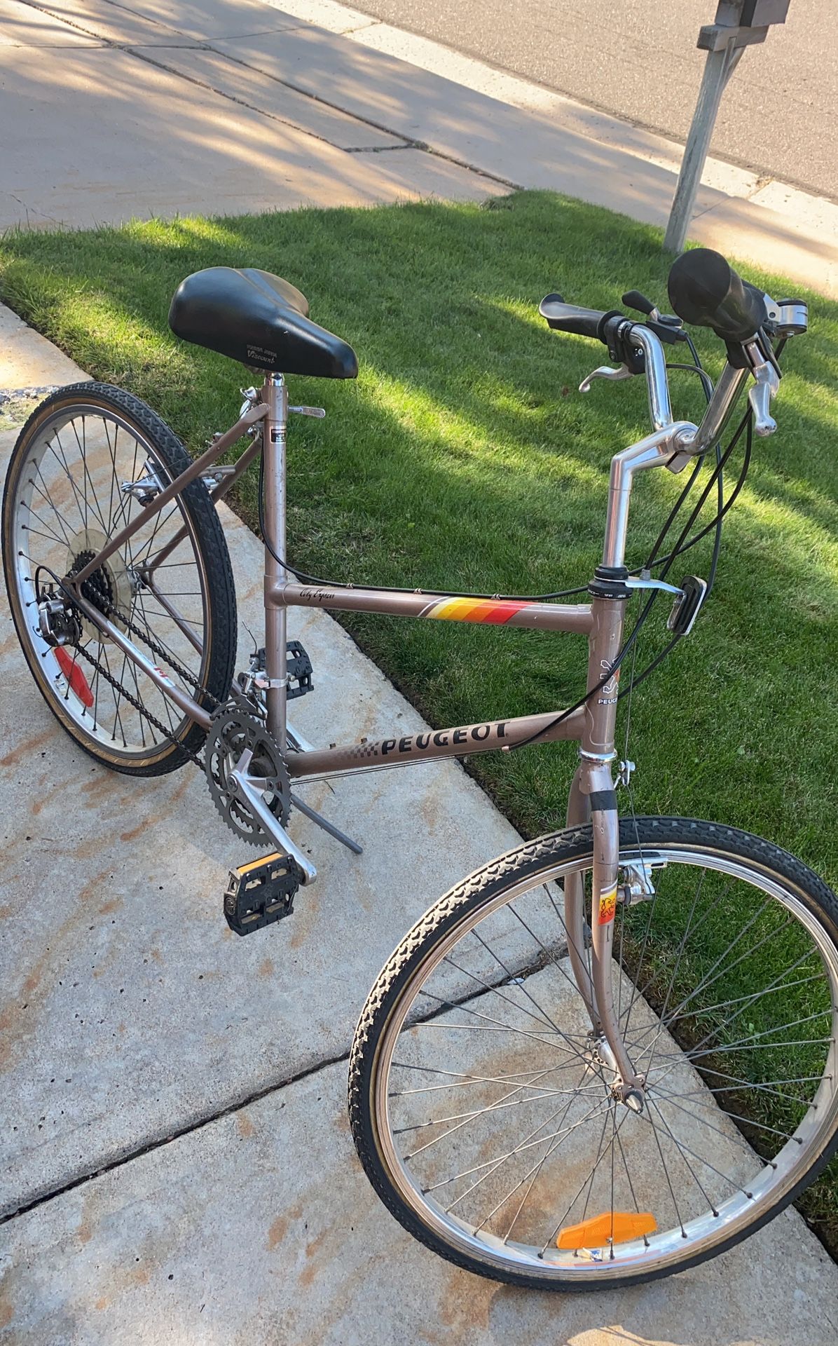 Ladies Vintage Peugeot City Express Bicycle