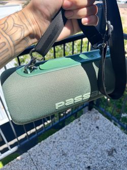 Bluetooth speaker - great condition
