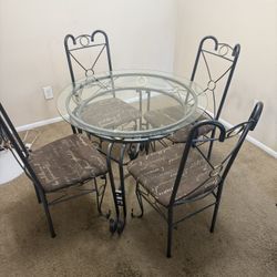 Glass Kitchen Table And Chairs