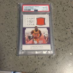 2018 Panini National Treasures Lebron James Game Gear Relics